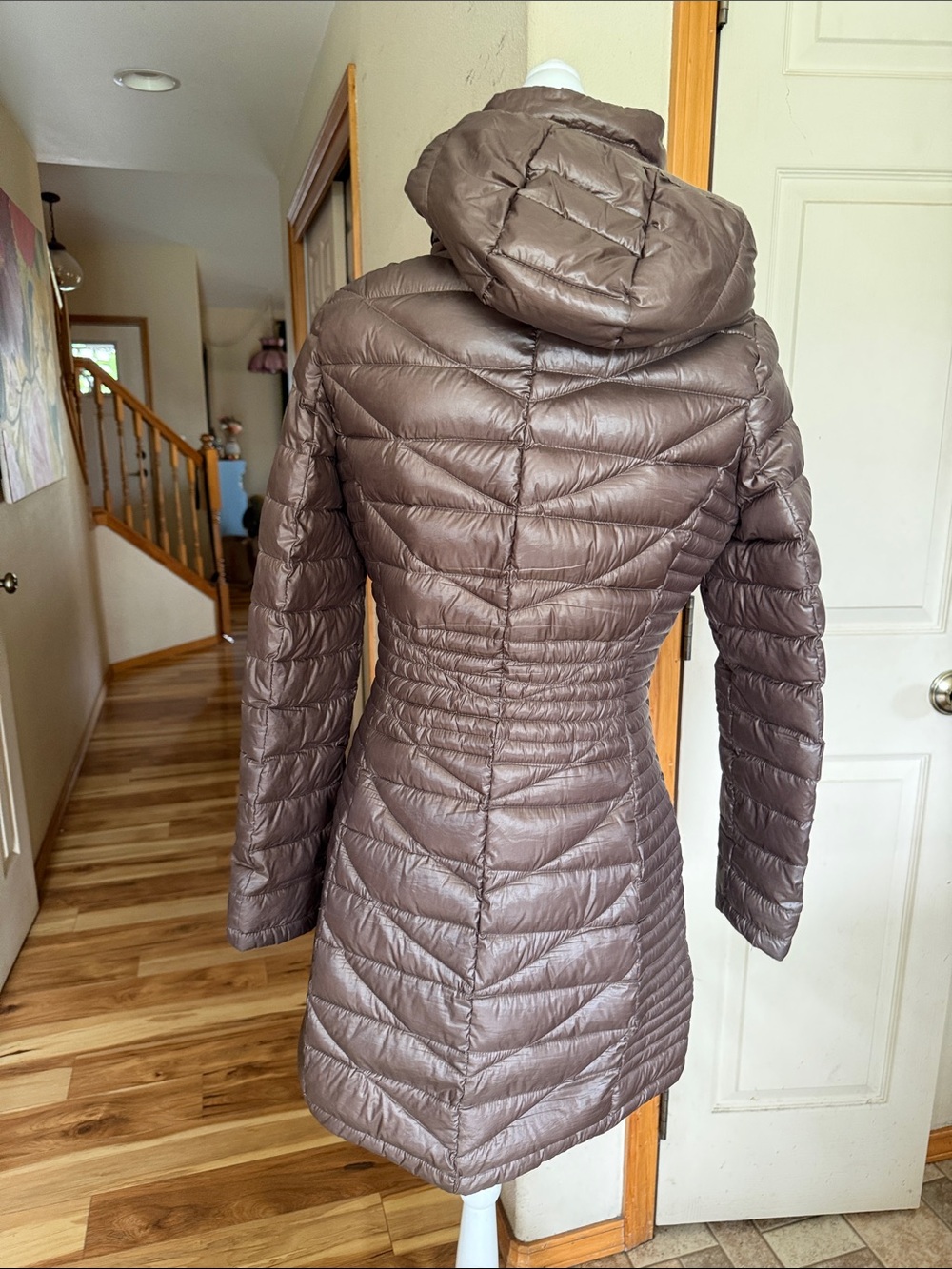 Calvin Klein puffy jacket - Picture 4 of 7